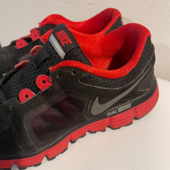 Men’s Nike Dual Fusion ST2 size 6.5 - Picture 2 of 10